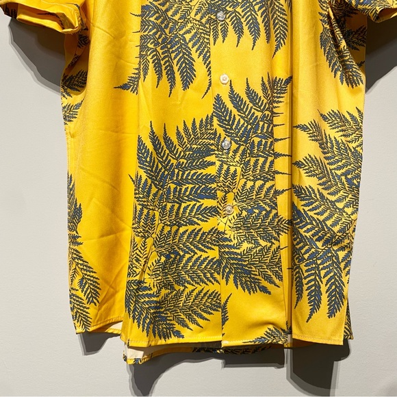 ๐๏ธ4 for 20$ / Shein Leave Short Sleeve Shirt / Yellow / XL - Picture 3 of 9